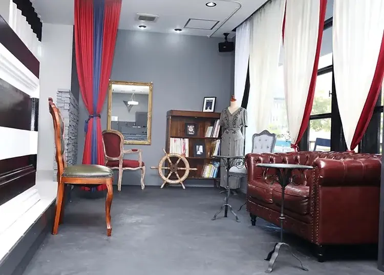 NARVISの内観・外観1