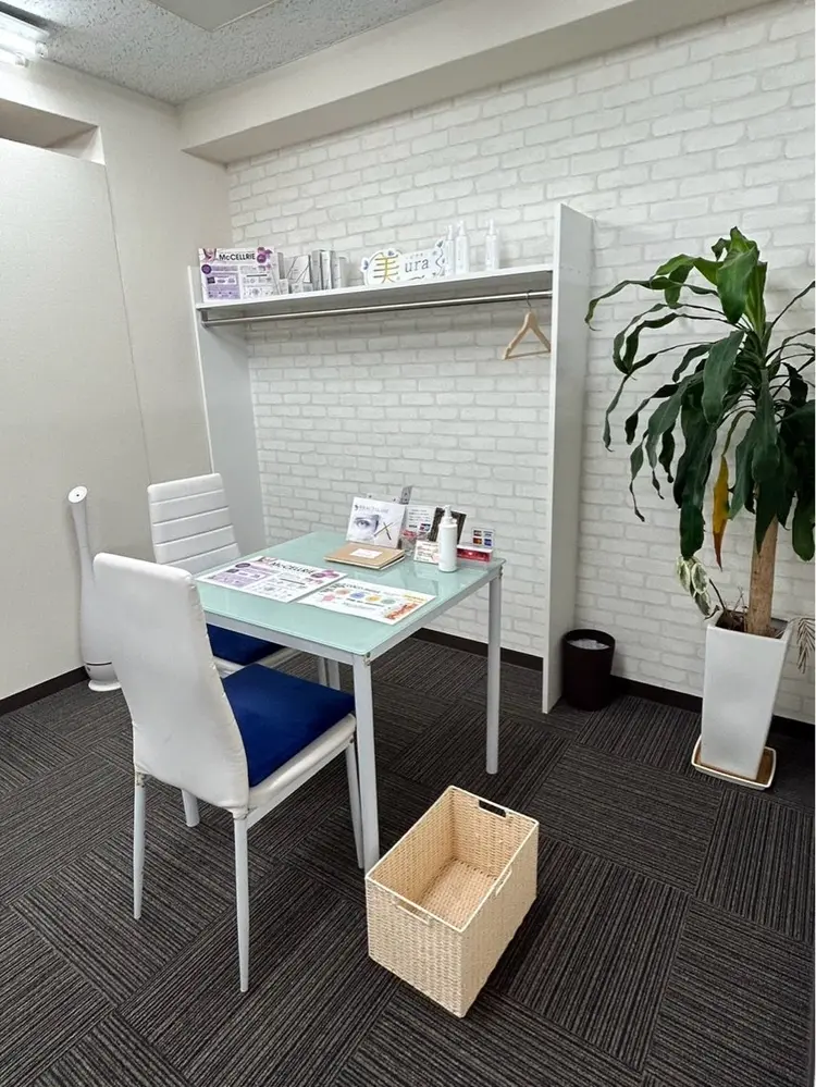 Esthetic Salon BIURA FUKUOKAの内観・外観2