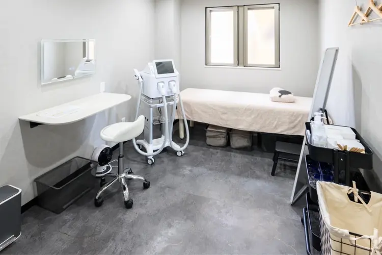 Salon aimの内観・外観2