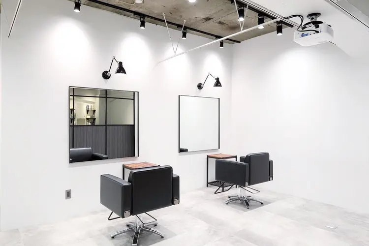 FIRSTの内観・外観3