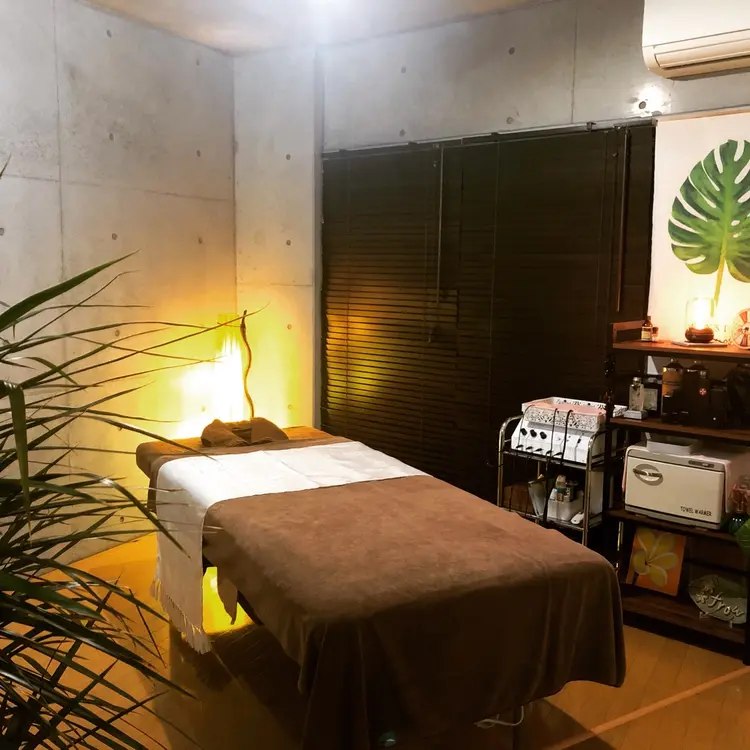 FLOWの内観・外観2