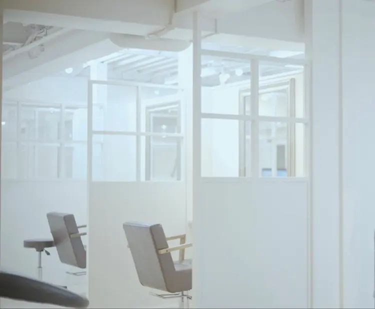 CYANの内観・外観1