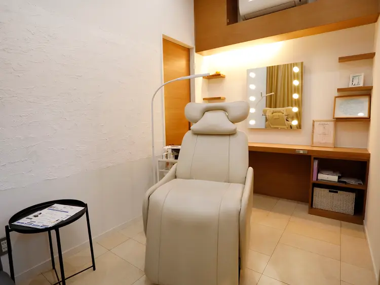 eyelash salon Lucyの内観・外観2