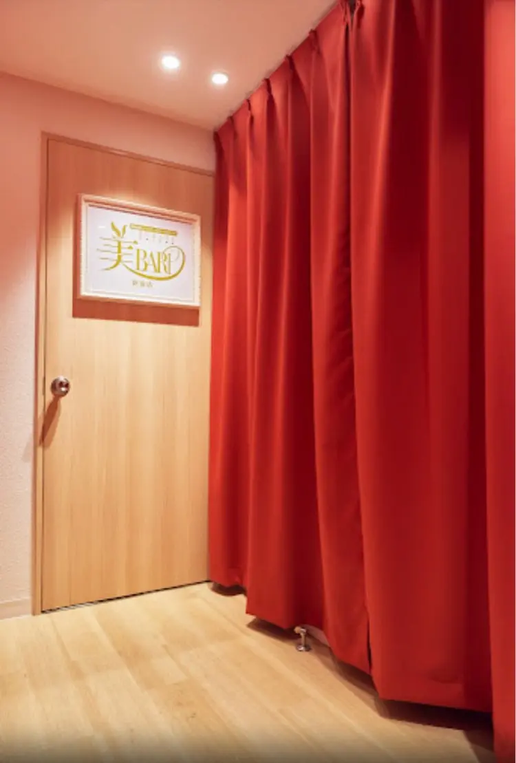 美BARI新宿店の内観・外観1