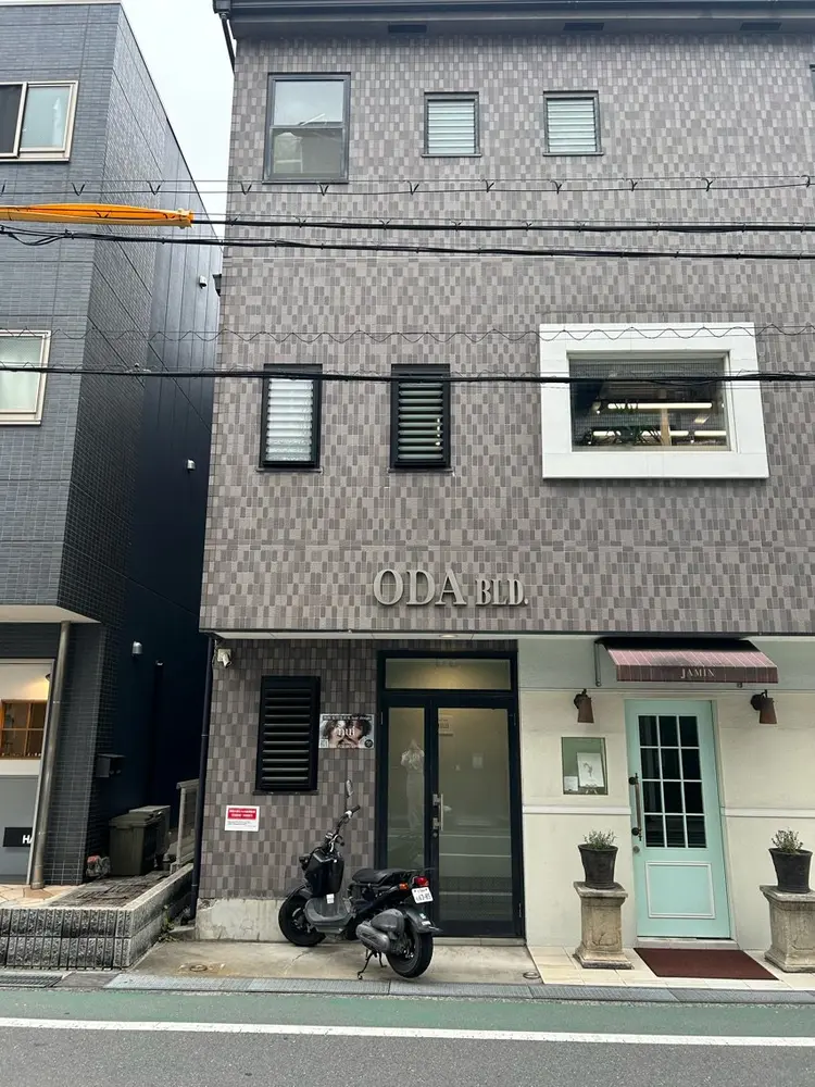 《無料 髪質改善＆ヘアデザイン nui 高槻 阪急 茨木店の内観・外観2