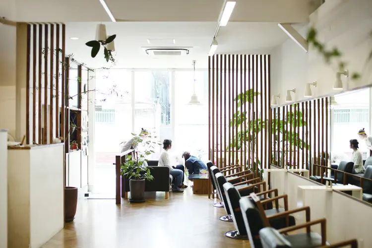 MOK大阪梅田店の内観・外観1