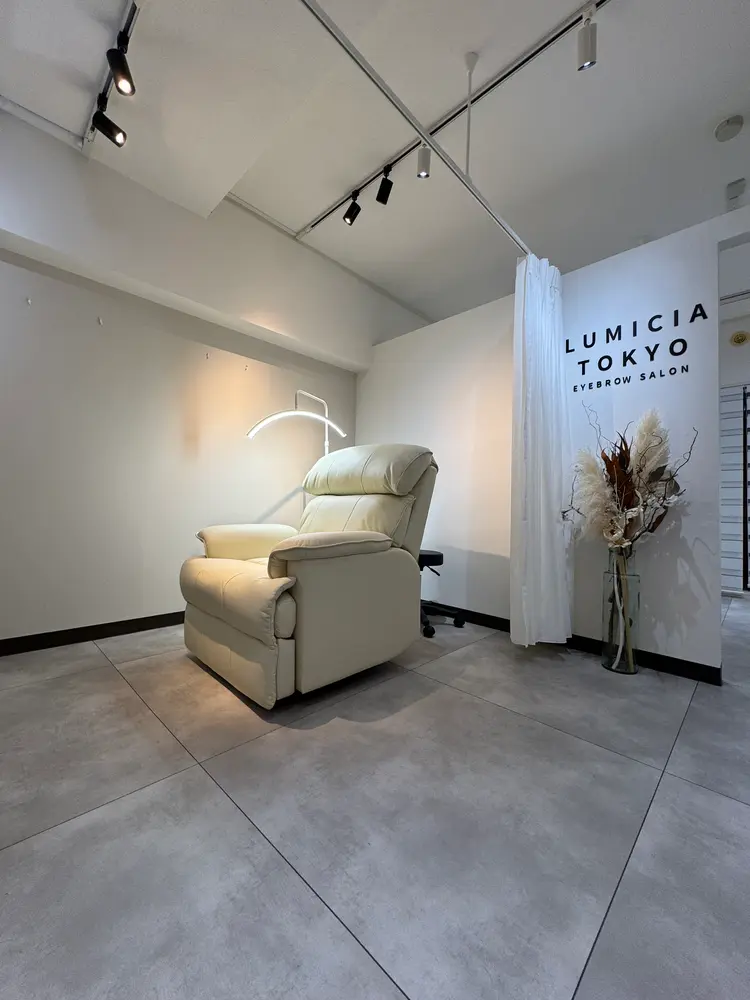 アイブロウサロンLUMICIA. ーTOKYO-池袋西口店【眉毛専門店】の内観・外観2