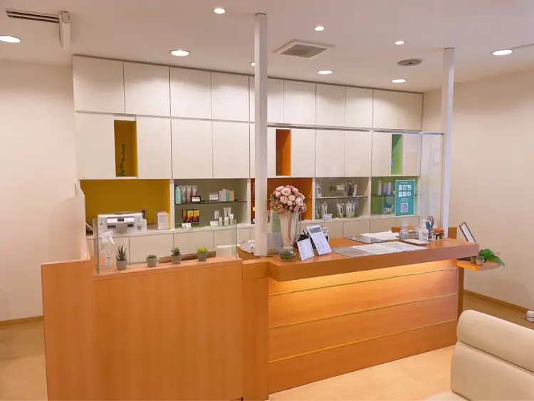 ケセラネイルケアの内観・外観1