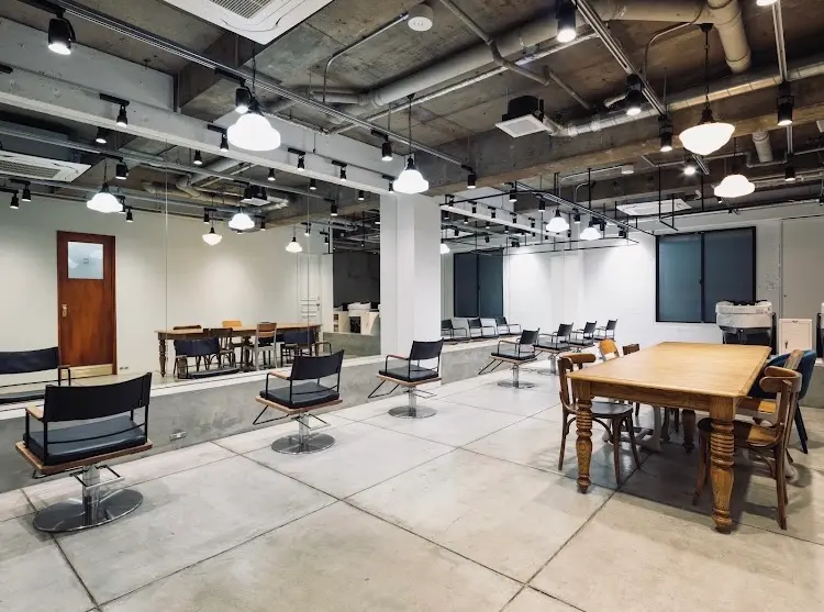 DUMBOの内観・外観1