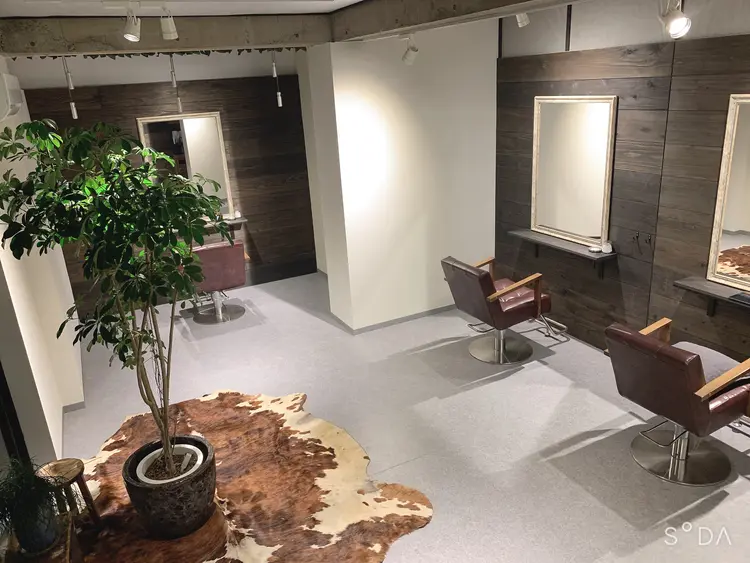 隠れ家美容室 RAW TOKYOの内観・外観2