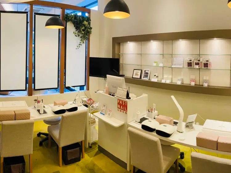 FASTNAIL LOCO 志免店【ファストネイル ロコ】の内観・外観1