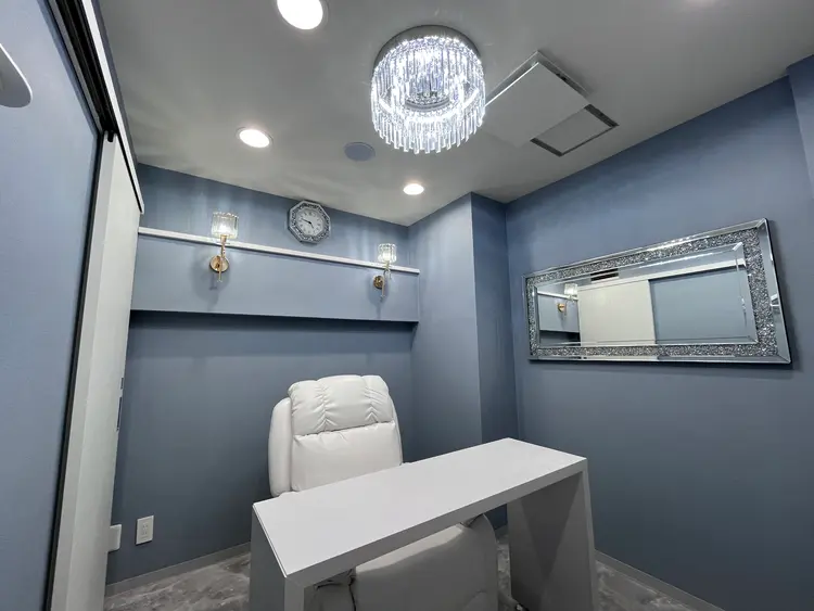 アイ&ネイルサロン リスブラン 銀座新富町店の内観・外観3