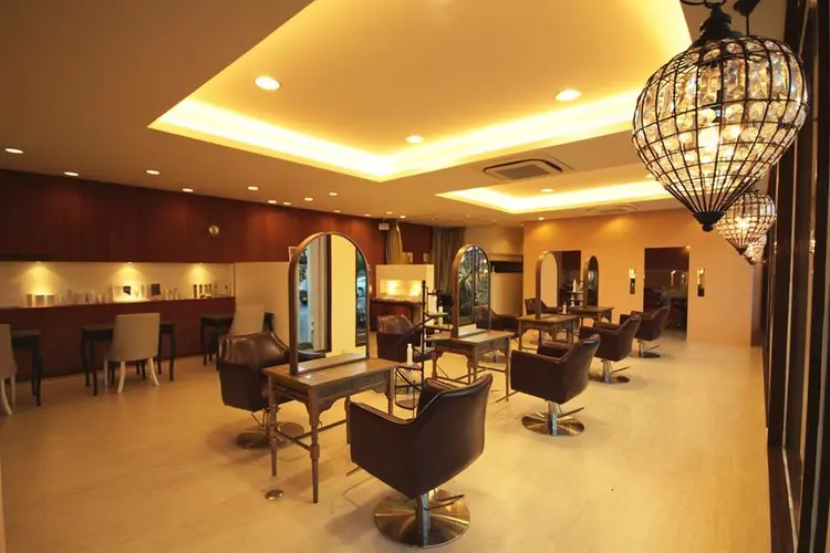 パウダーの内観・外観2