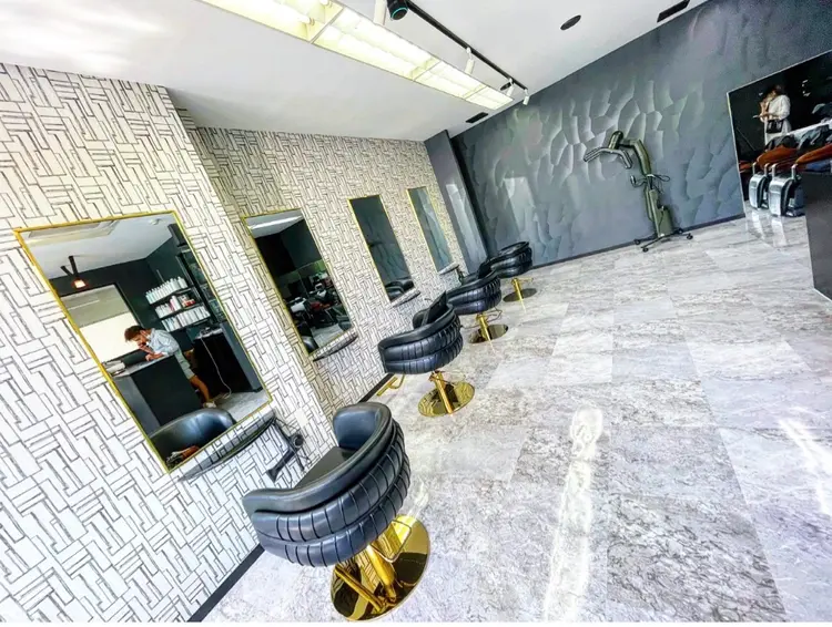 美髪髪質改善クリニックarose久留米店の内観・外観2