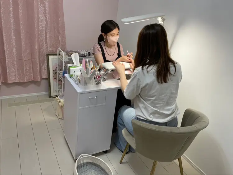 Luxy nailの内観・外観2