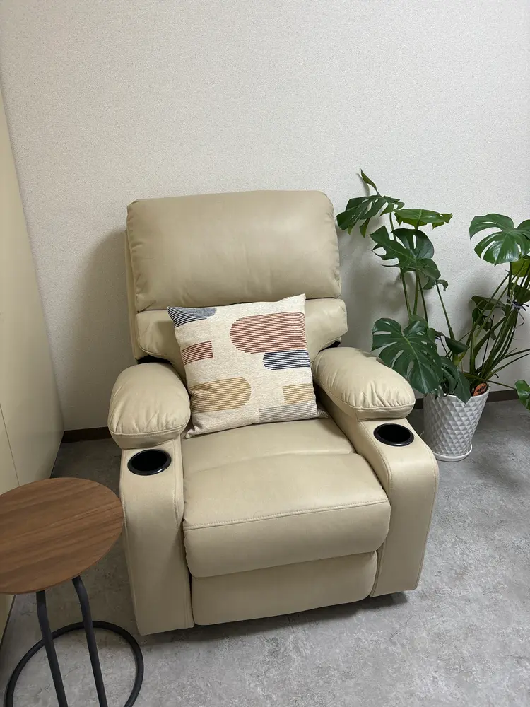 nail salon Howdyの内観・外観2