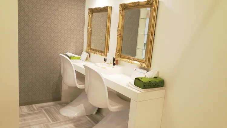 ラソアイビューティー今治新都市店の内観・外観2