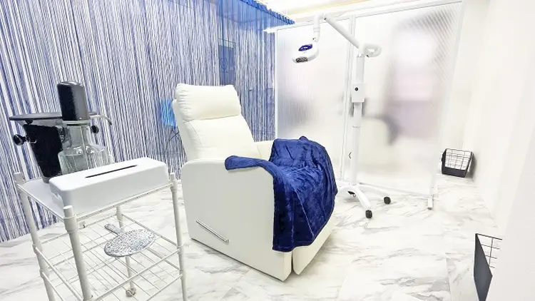 ホワイトニングカフェ志木店の内観・外観2