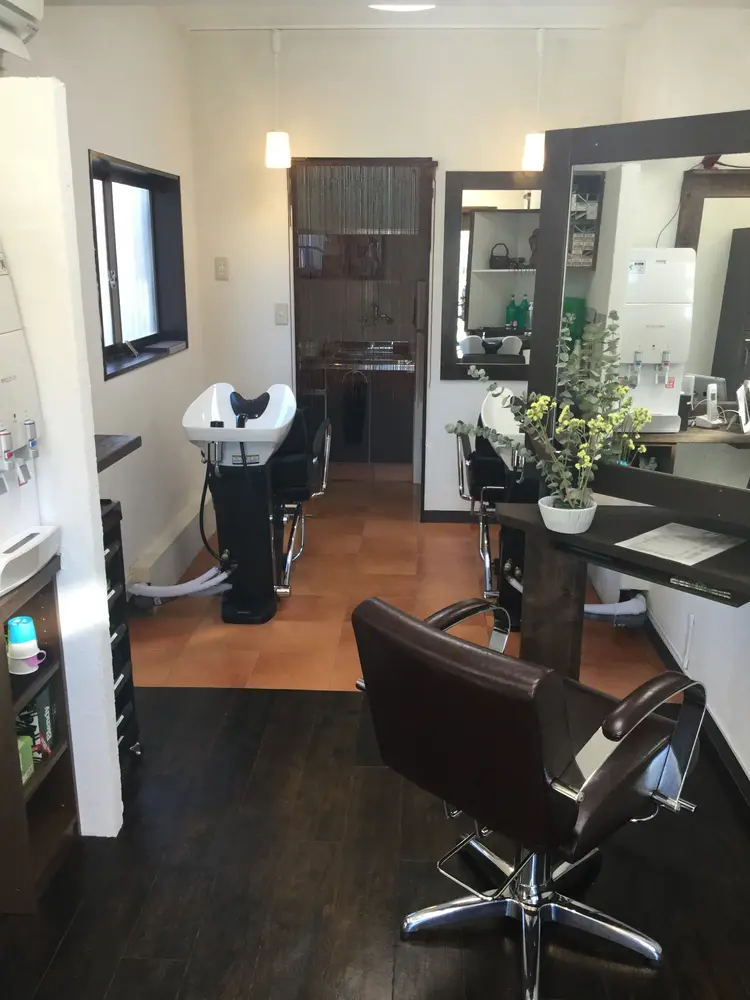 ヘアレスキューつや髪本店の内観・外観3