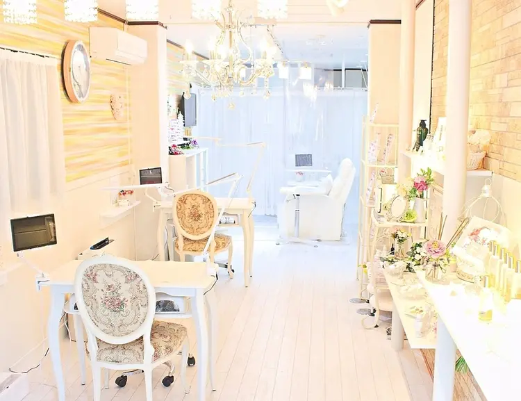 ネイルサロンアミーの内観・外観1