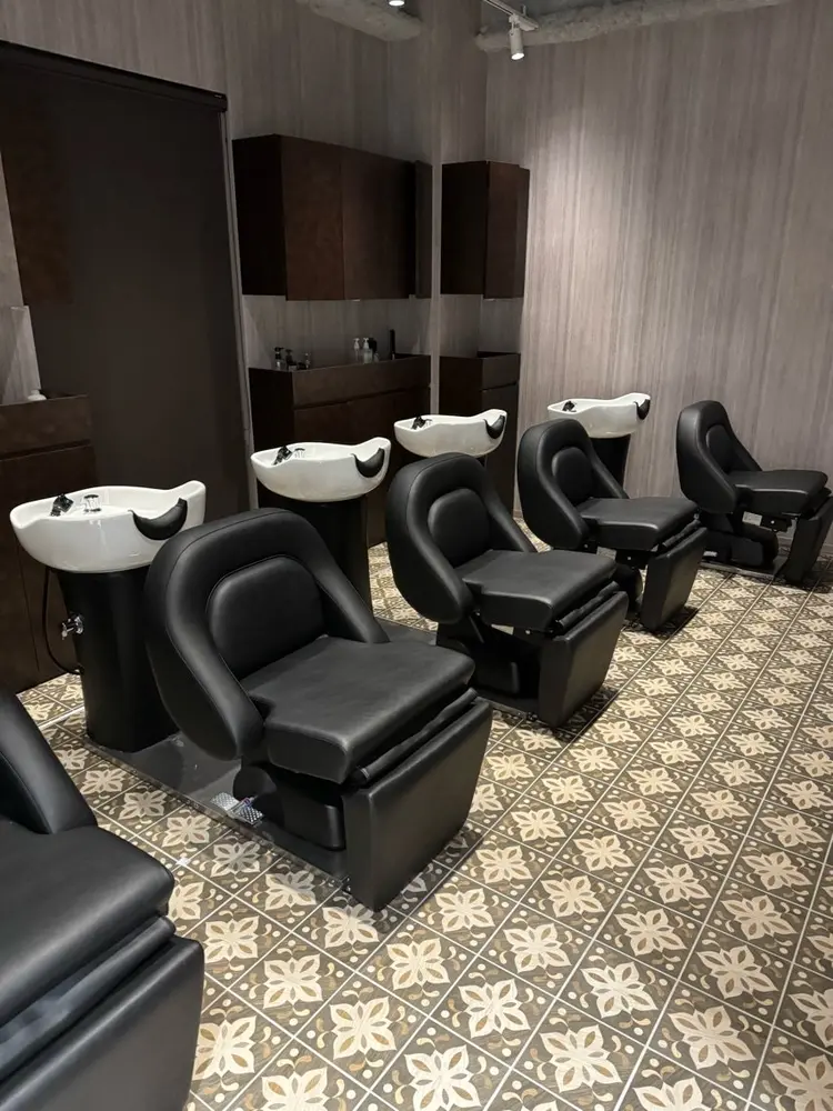 SALOWIN 栄3丁目店の内観・外観3