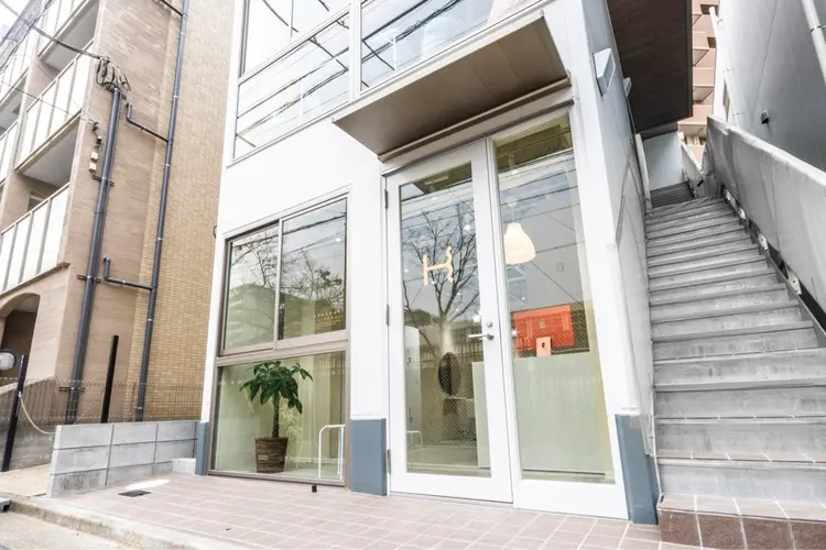 髪質改善HATSUMEI川崎駅西口店の内観・外観1