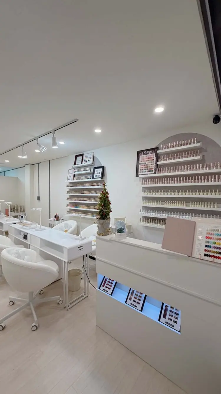 バピュネイルの内観・外観2