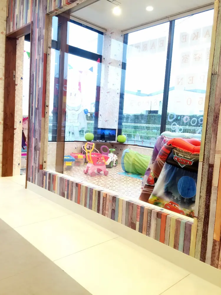 EARTH佐賀鳥栖店の内観・外観3