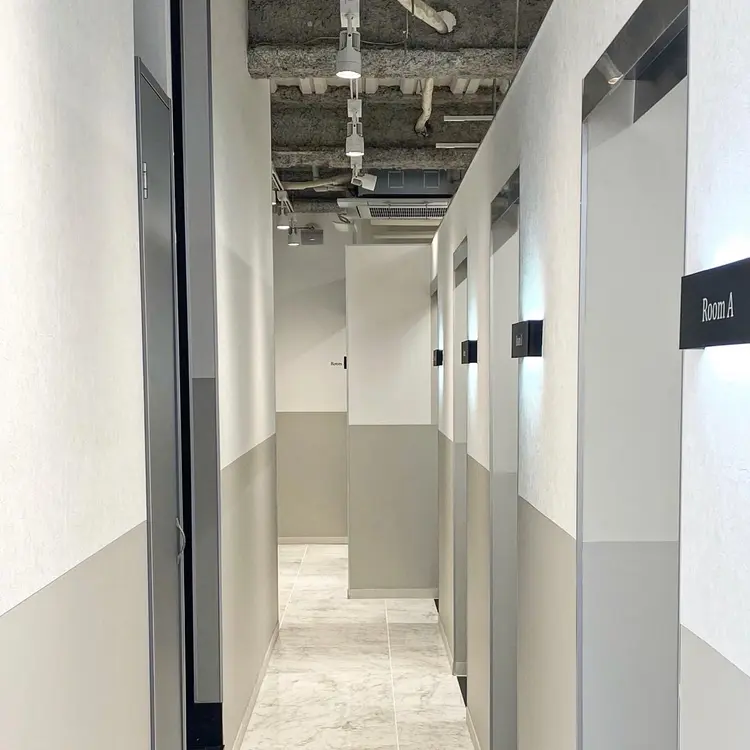 SALOWIN自由が丘COMS店の内観・外観3