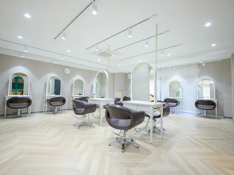 amie 新小岩店の内観・外観1