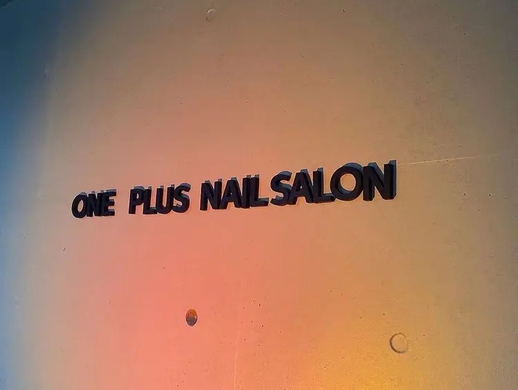 One Plus Nail Salonの内観・外観1