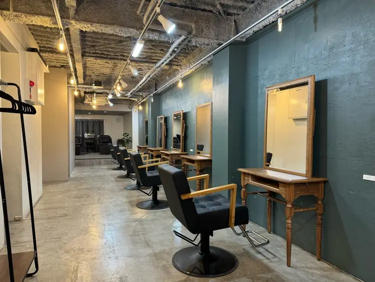 Re Nの内観・外観2