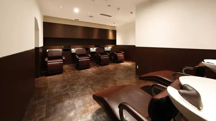 Ash 横浜店の内観・外観1