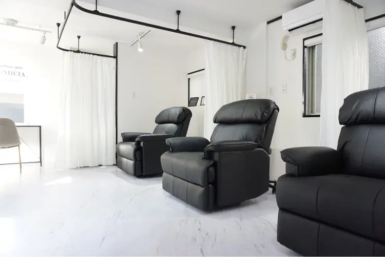 アイブロウサロン LUMICIA. -TOKYO- 福岡天神店【眉毛専門店】の内観・外観2