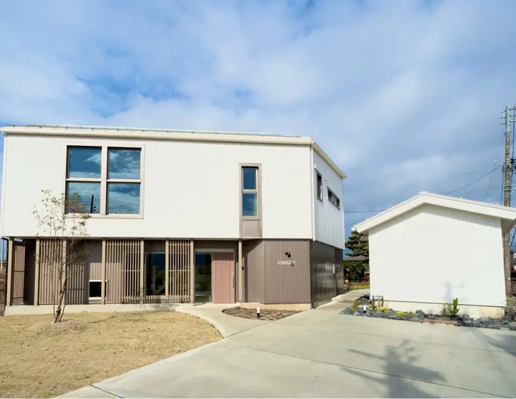 Glam Bustの内観・外観1