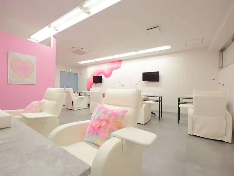 nailsalon amore心斎橋店の内観・外観3