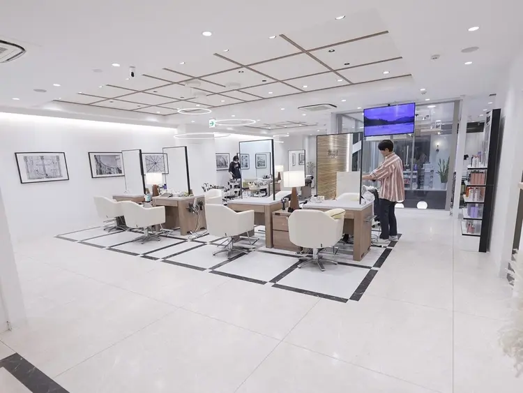 GALLARIA Elegante 栄店の内観・外観3