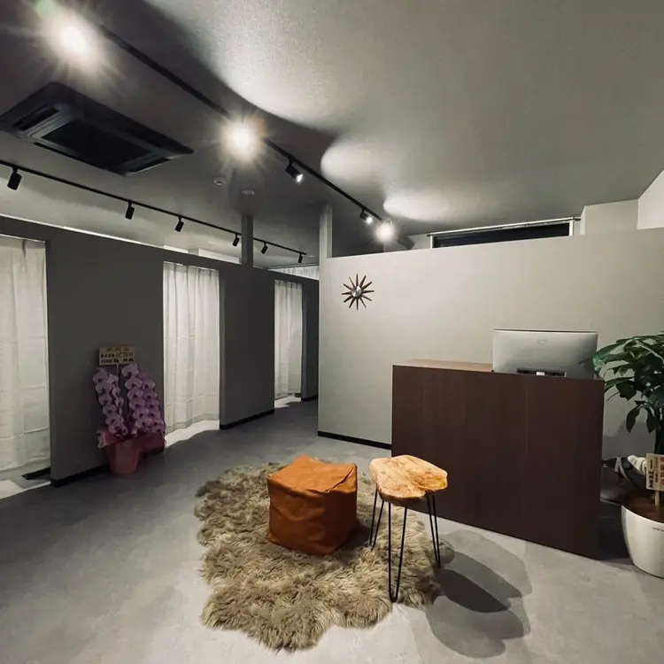 Blabo eyelash&nail  鹿児島中央駅店の内観・外観1