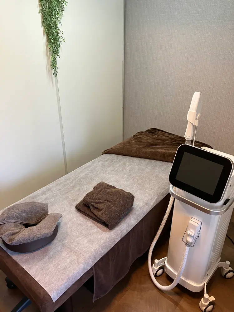 脱毛サロン+one八王子の内観・外観1