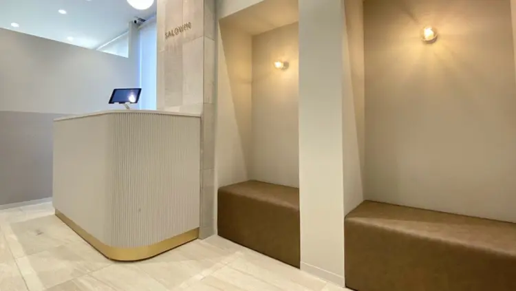 salowin 渋谷 me＋店の内観・外観1