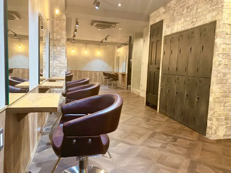 Emerge 上野御徒町駅店【エマージュ】の内観・外観1