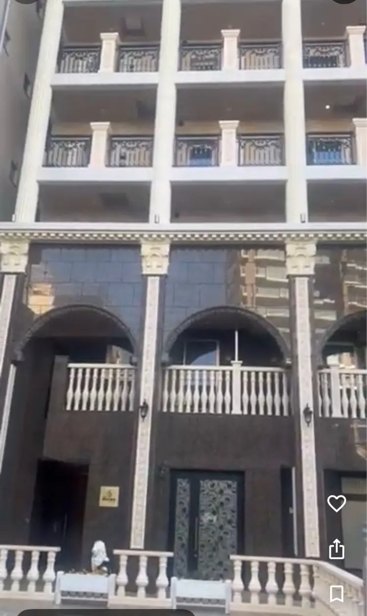 CURATED SKINの内観・外観1