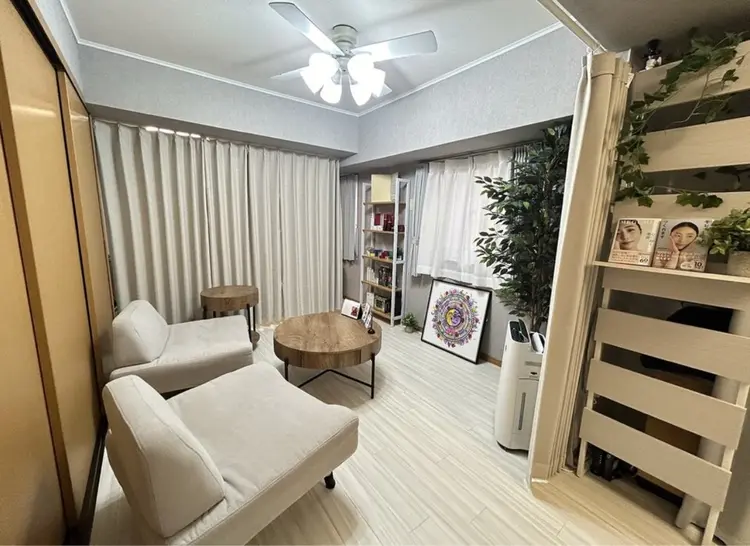 ハーブピーリング&毛穴洗浄専門店肌REVO 池袋店の内観・外観2