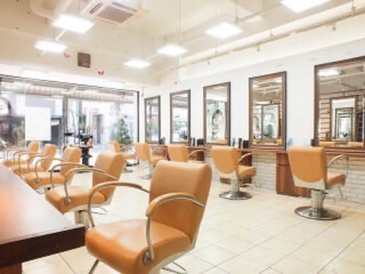 ヘアークリアー蕨店の内観・外観2