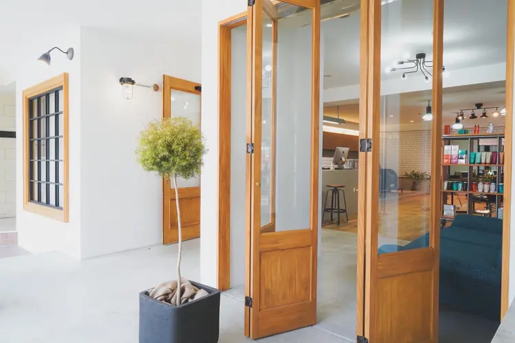 COMILEの内観・外観2