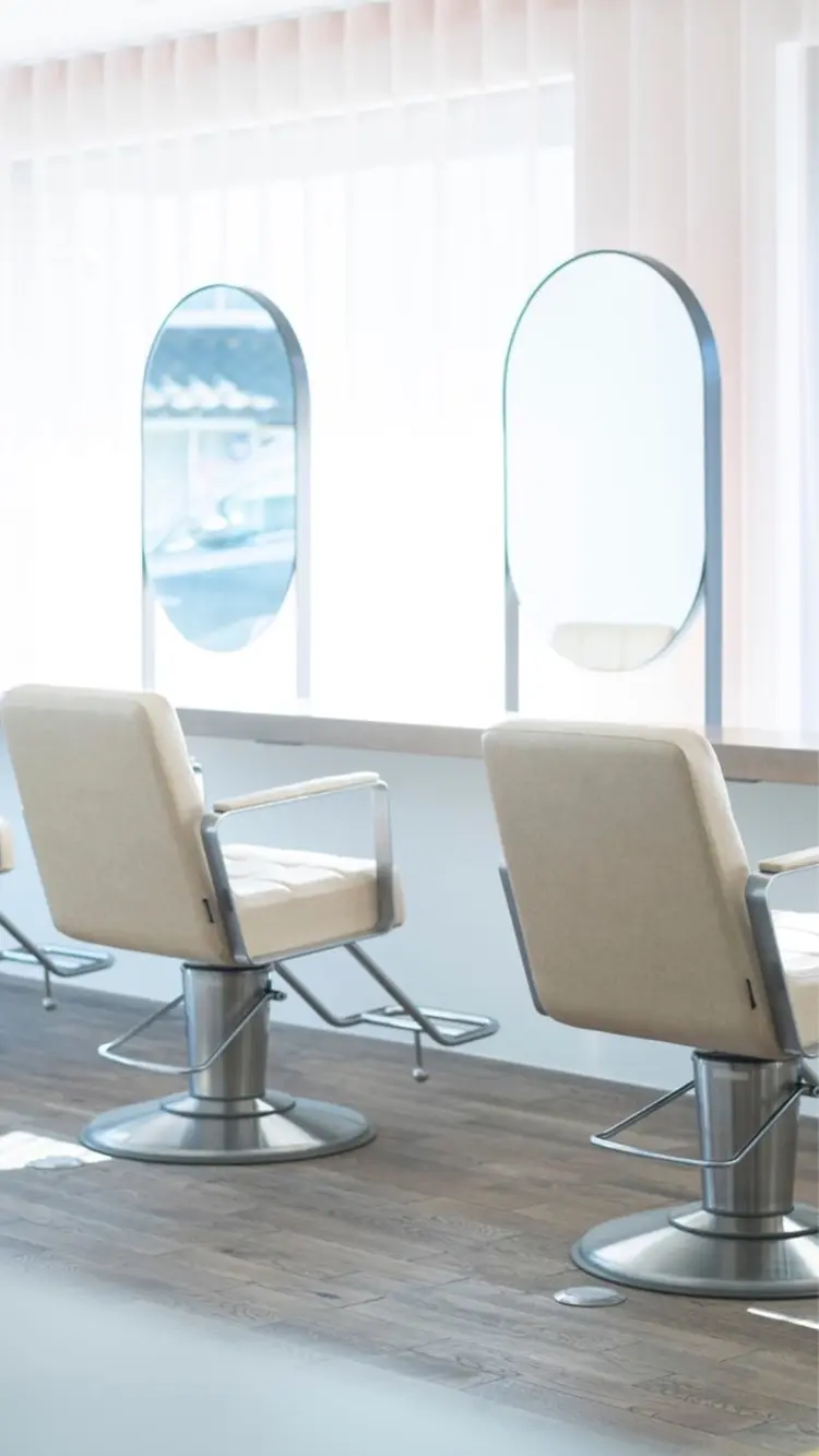 Lutzの内観・外観2