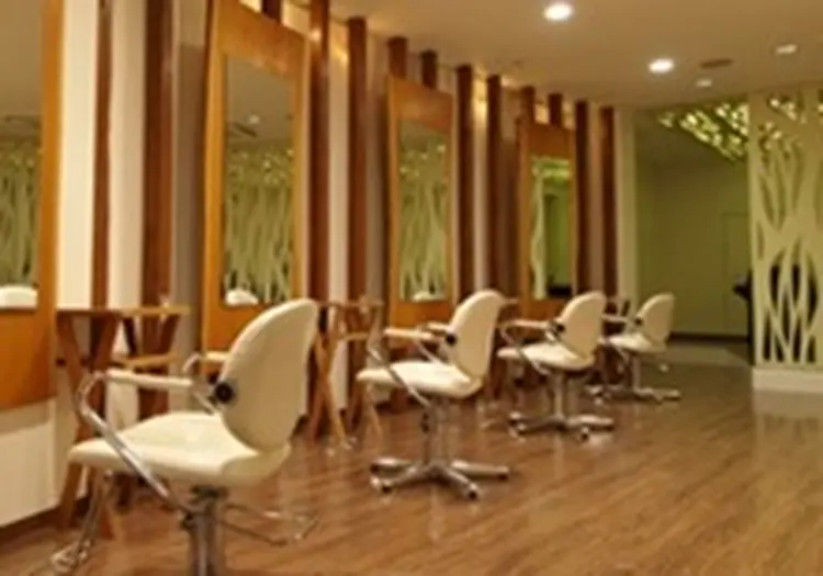 Hair&Make hurra　府中店の内観・外観1