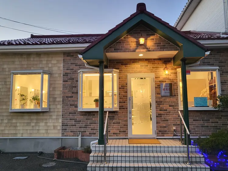 美容室亜美香の内観・外観2