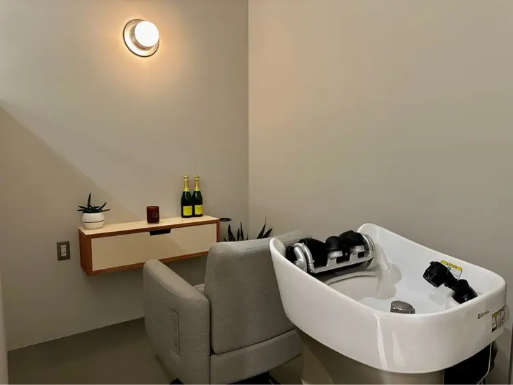 GRIPの内観・外観2