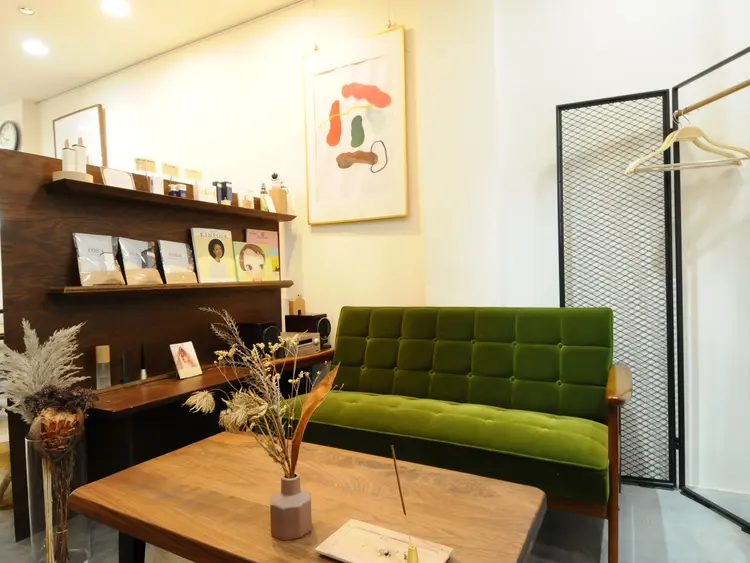 グレースネイルファクトリーの内観・外観2